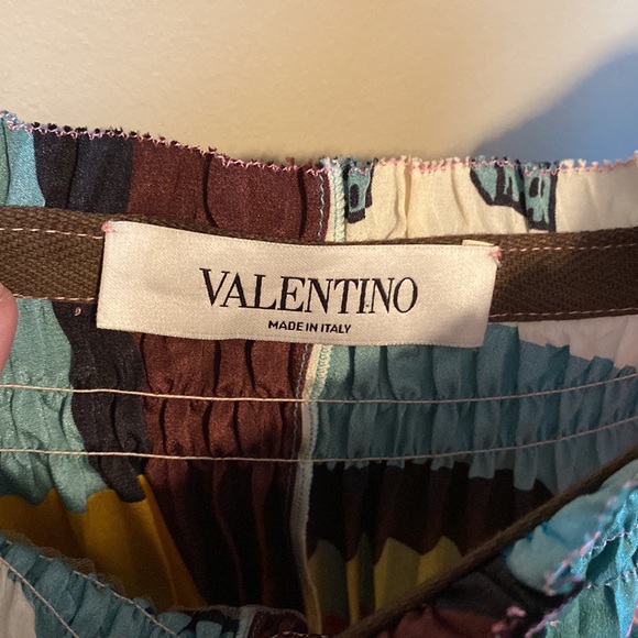 Valentino Fall 2017 collection runway - Picture 3 of 8